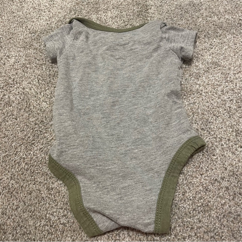 Bundle of Two Star Wars Baby Yoda Infant Clothes - Picture 6 of 10